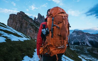 10 Essential Items for Backpacking